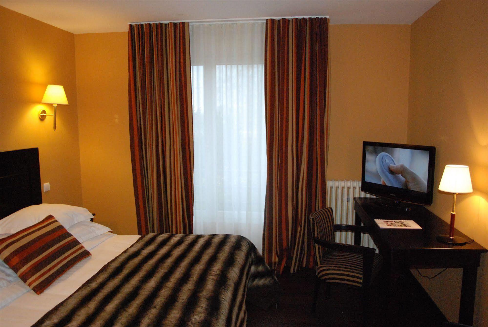 Hotel Ariane & Spa Pontorson Kültér fotó